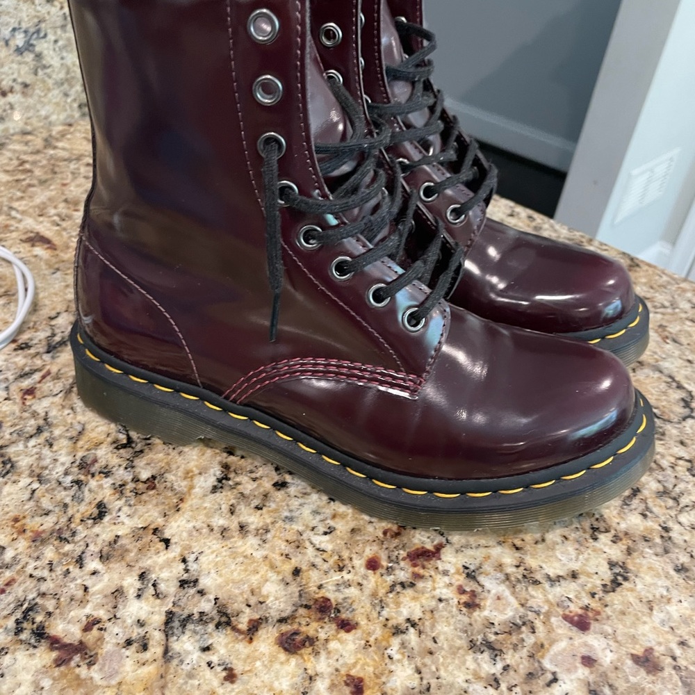 Dr. Martens boot cherry-red VEGAN 1460 LACE UP BOOTS
